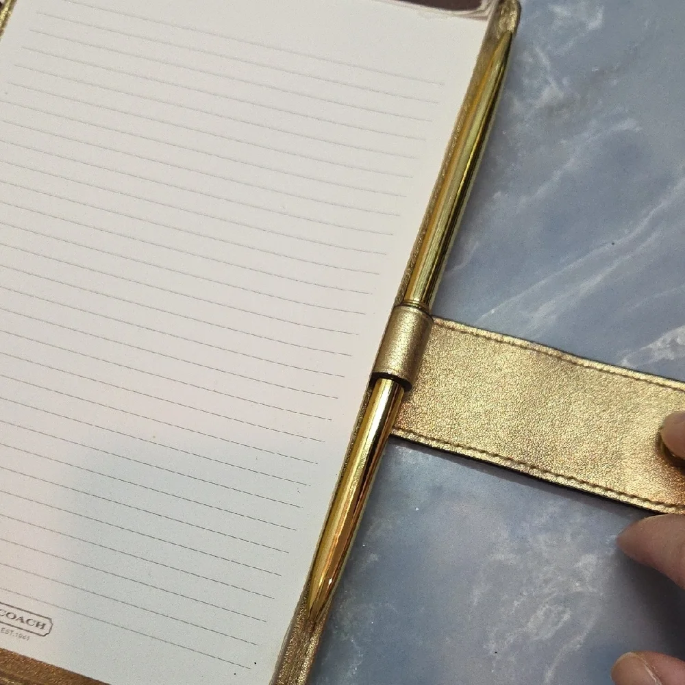 Coach Signature Collection - Day Planner Cover in Gold and Tan - Picture 4 of 7